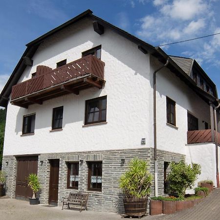 Weingut Christian Bucher Burg  Luaran gambar